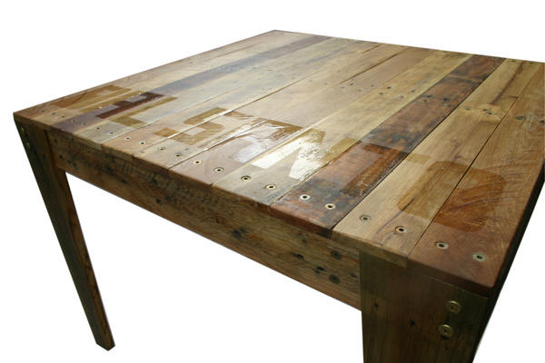 Dal Santo   Table