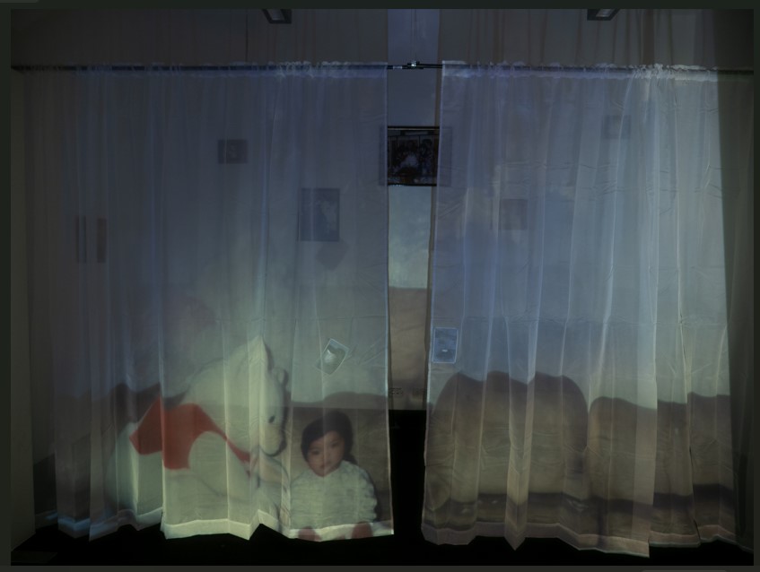 '(Un) Familiar Photos', 2024. Installation