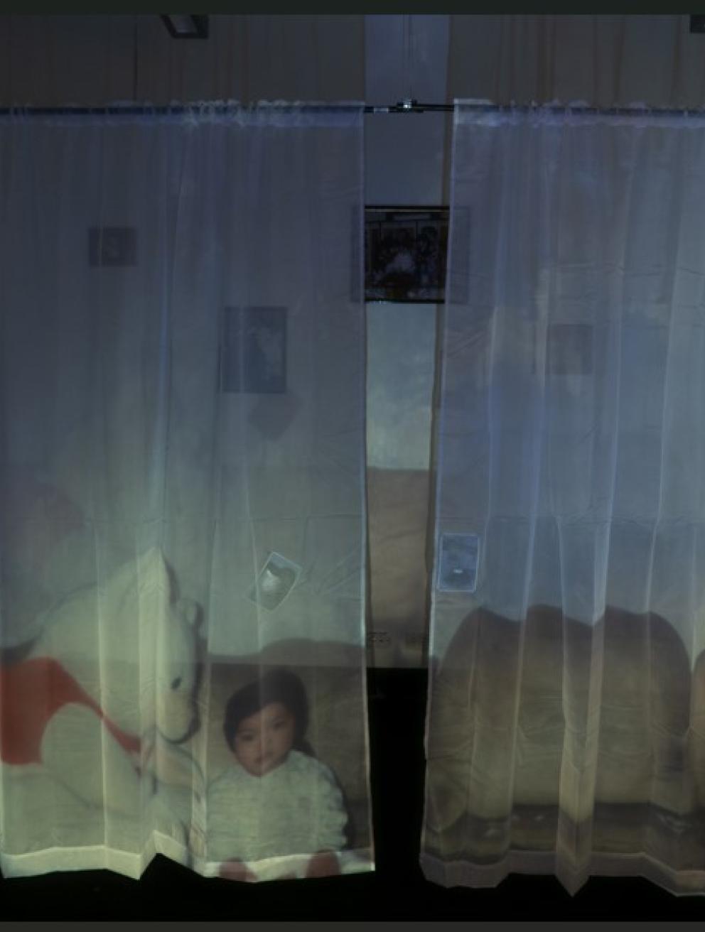 '(Un) Familiar Photos', 2024. Installation